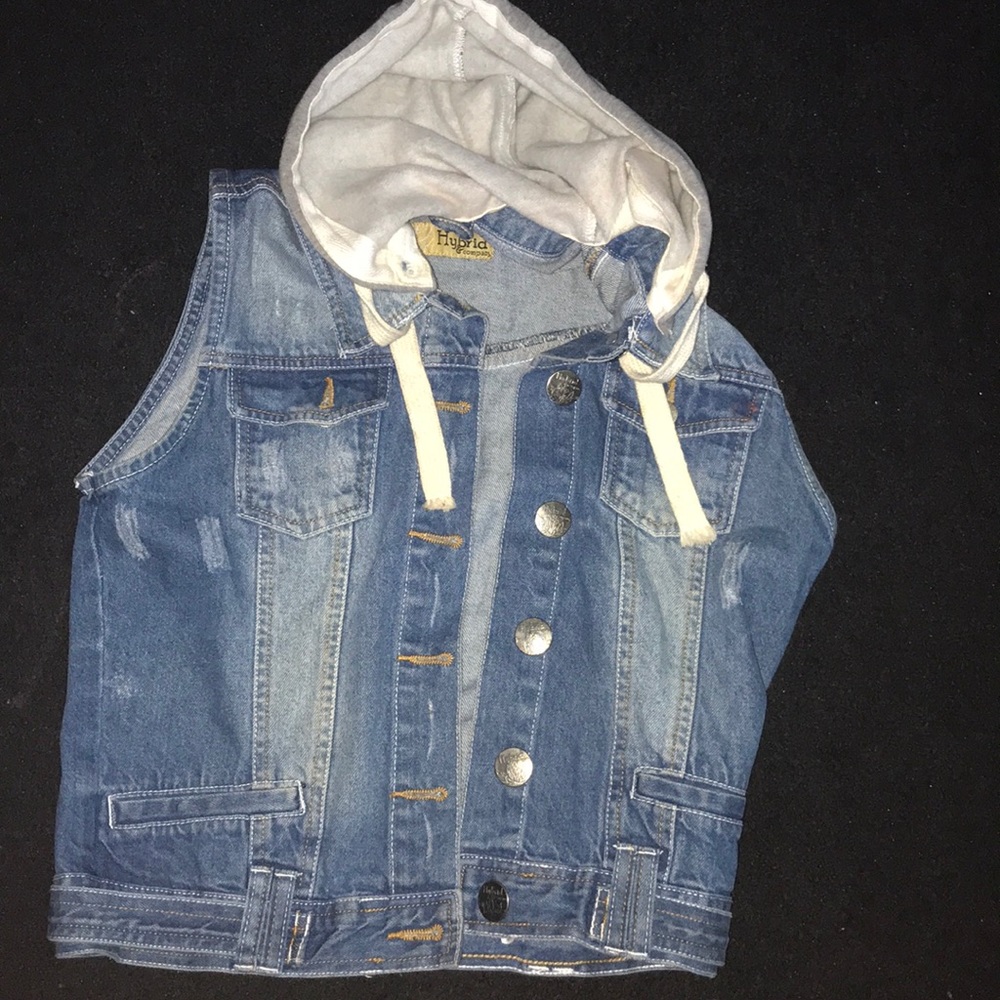 No sleeve jean jacket with hood (button on or off)